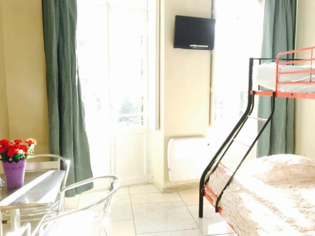 Ski Bagneres-De-Luchon Apartment *